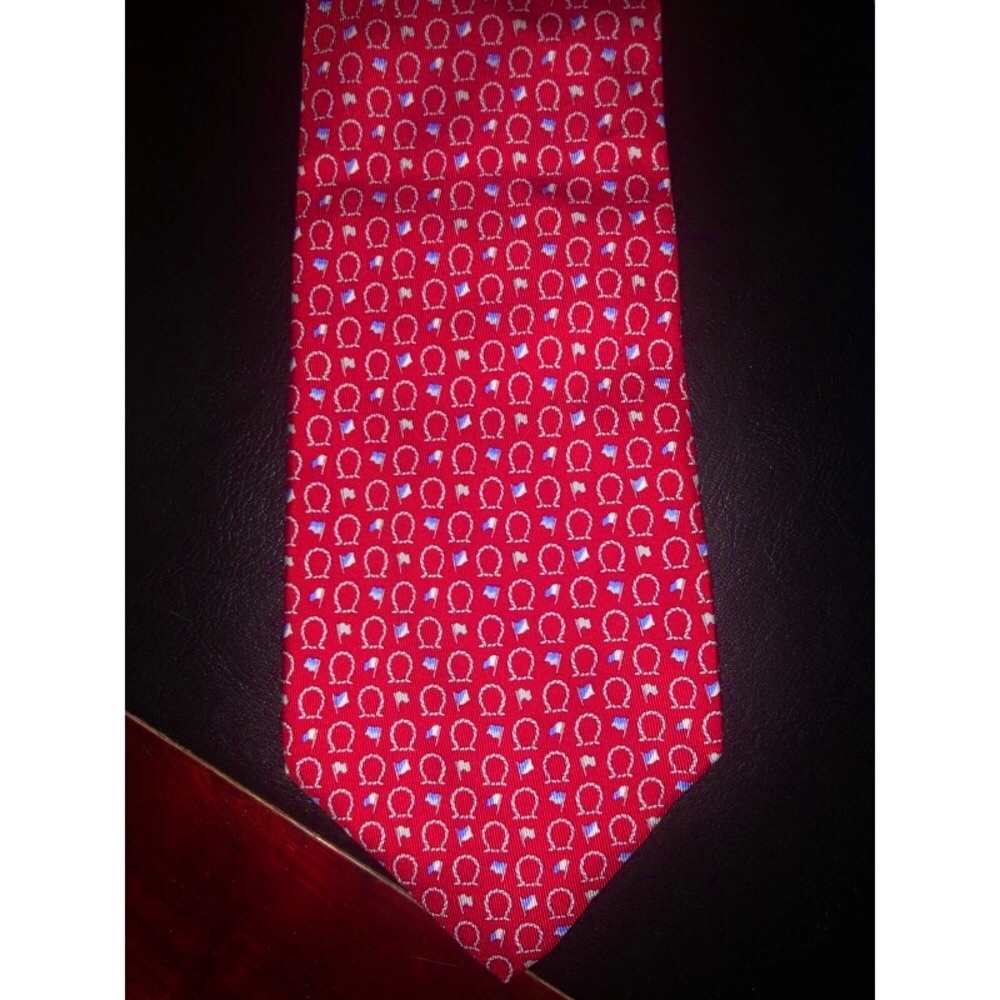 ❌ SOLD ❌Authentic Salvatore Ferragamo Tie